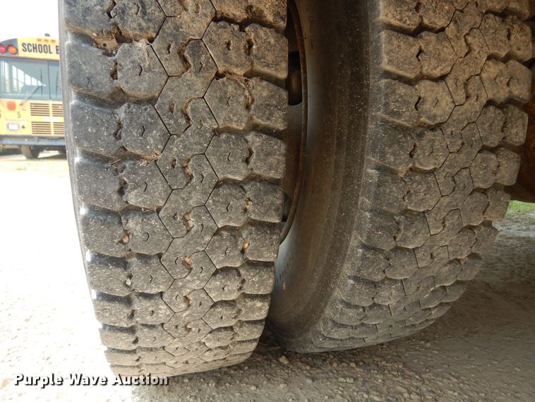 image for item DK0955 2003 Thomas  school bus