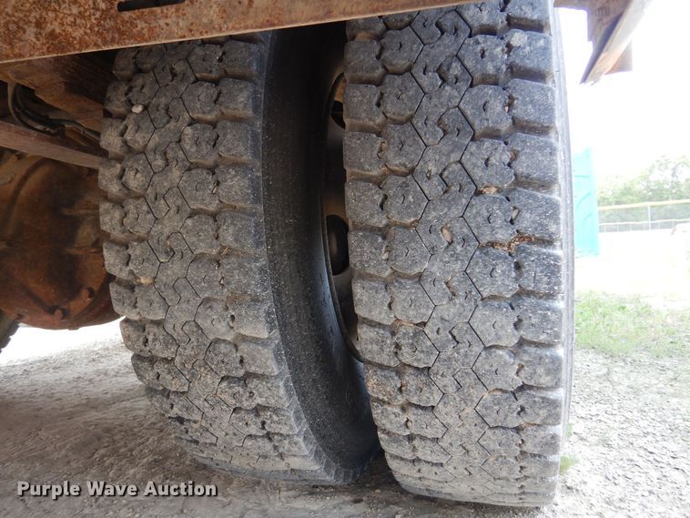 image for item DK0955 2003 Thomas  school bus