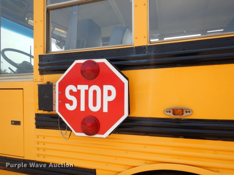 image for item DK0956 2003 Thomas  school bus