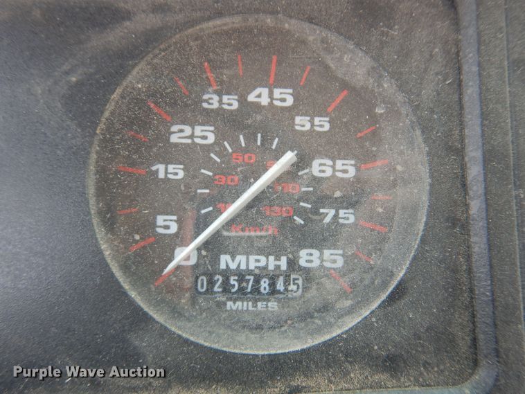 image for item DK0956 2003 Thomas  school bus