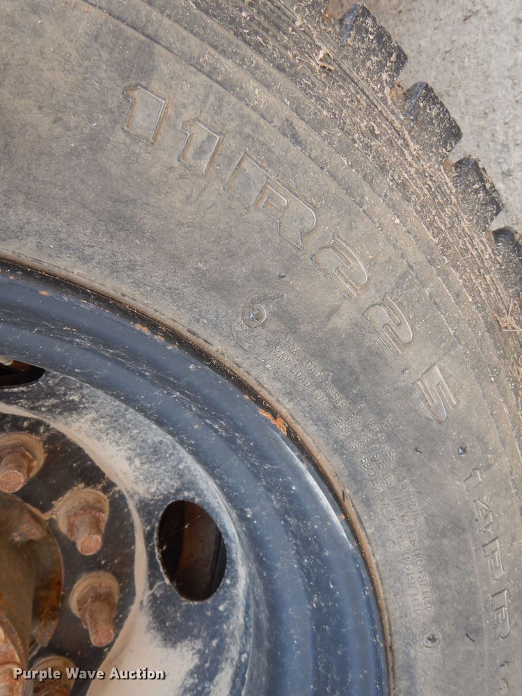 image for item DK0956 2003 Thomas  school bus