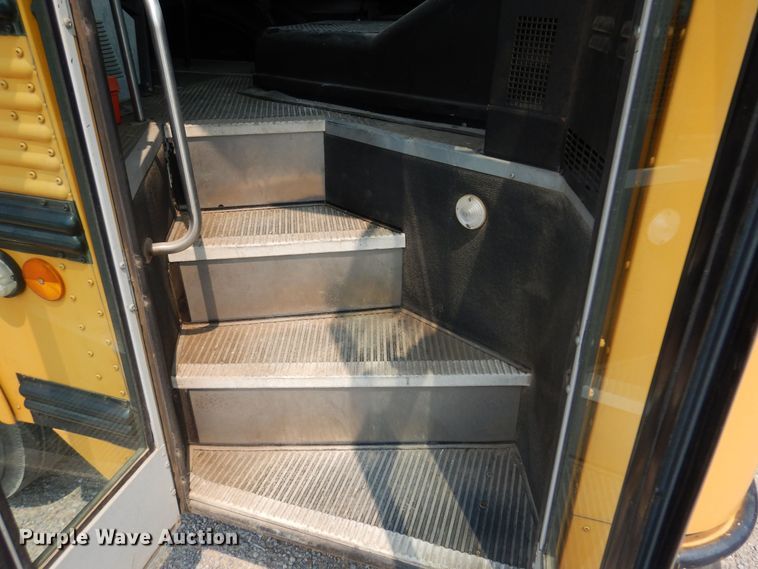 image for item DK0957 2003 Thomas Built  school bus