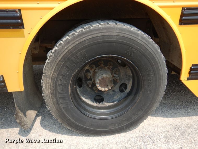 image for item DK0957 2003 Thomas Built  school bus