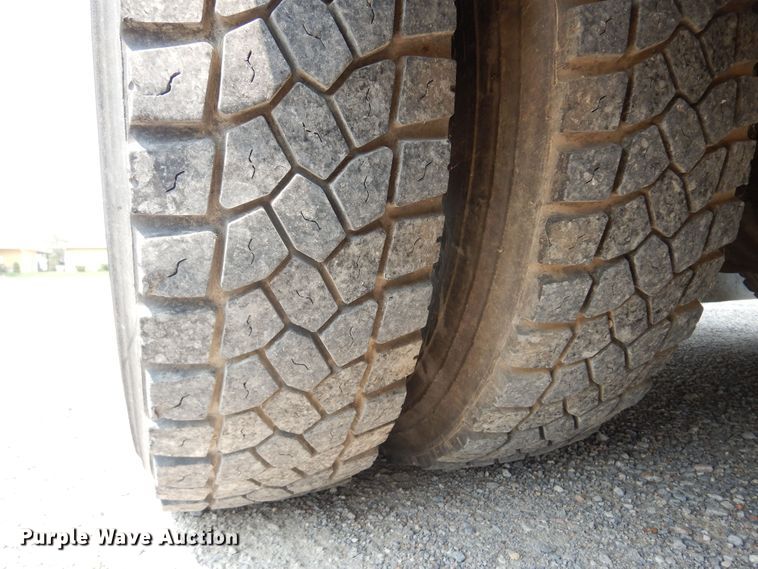 image for item DK0957 2003 Thomas Built  school bus