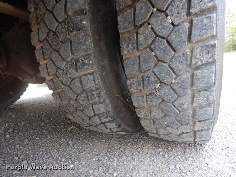 image for item DK0957 2003 Thomas Built  school bus