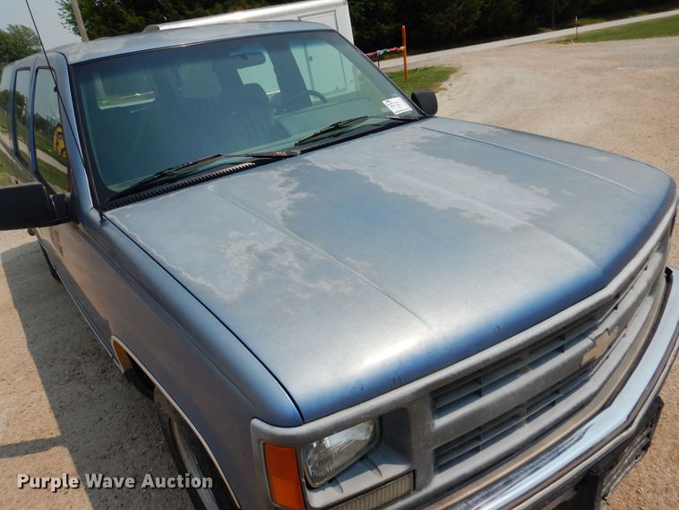 image for item DK0958 1994 Chevrolet Suburban  SUV