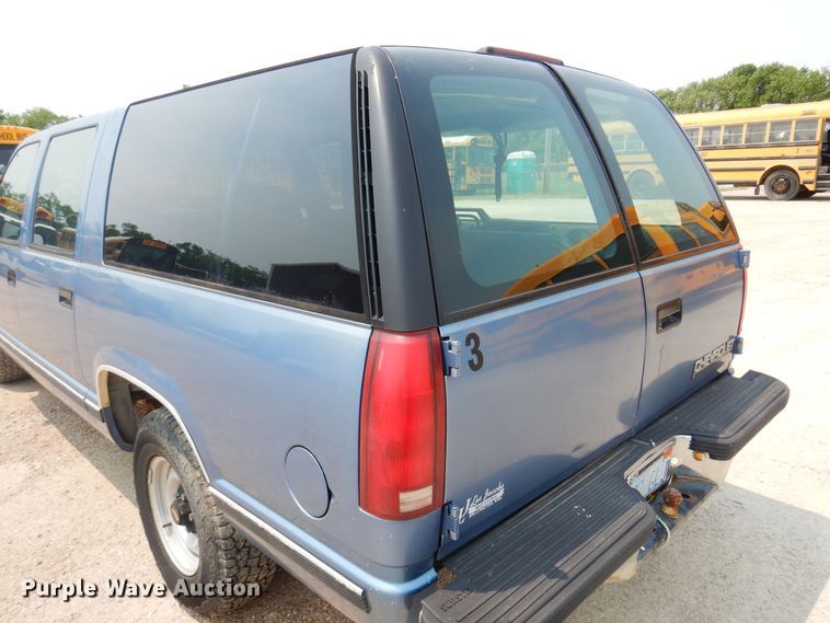 image for item DK0958 1994 Chevrolet Suburban  SUV