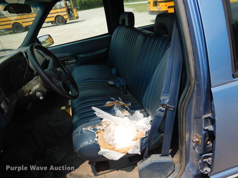 image for item DK0958 1994 Chevrolet Suburban  SUV