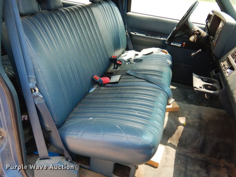 image for item DK0958 1994 Chevrolet Suburban  SUV