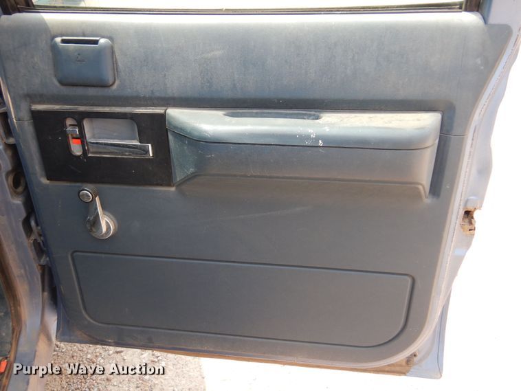 image for item DK0958 1994 Chevrolet Suburban  SUV