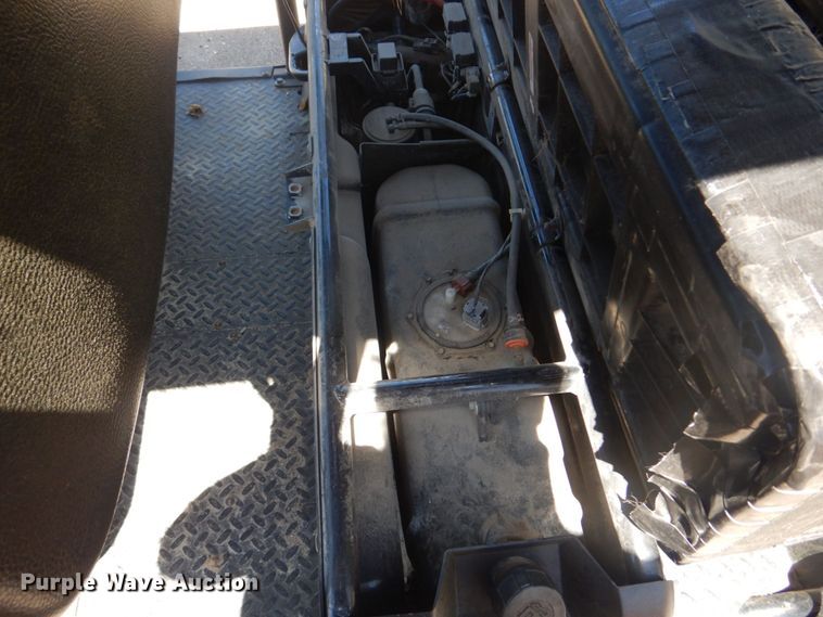 image for item DL4241 2017 Kawasaki Mule 4010  utility vehicle