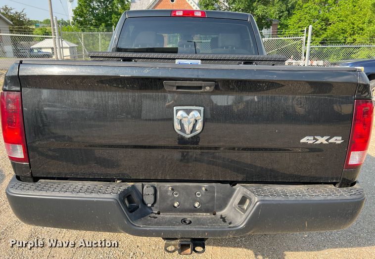 image for item DL4254 2015 Dodge Ram 1500  Crew Cab pickup truck