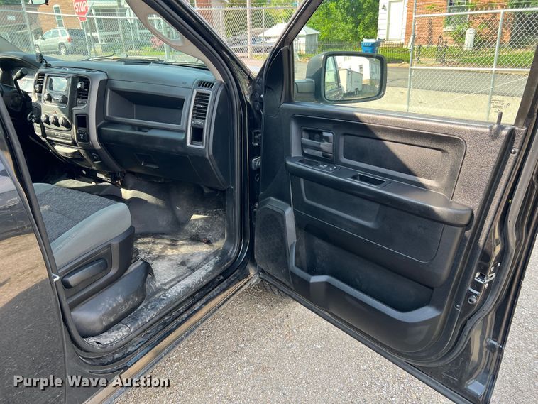 image for item DL4254 2015 Dodge Ram 1500  Crew Cab pickup truck