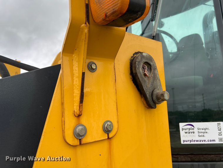 image for item DL4278 2007 John Deere 444J  high lift wheel loader