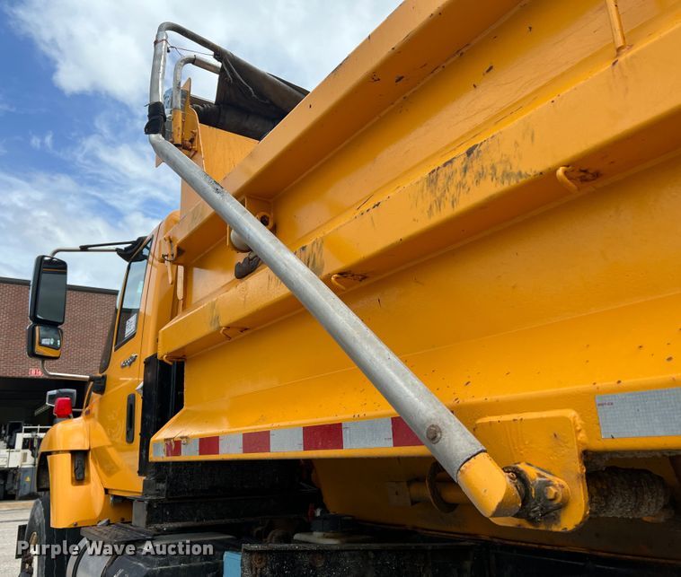 image for item DL4279 2009 International WorkStar 7400  dump truck