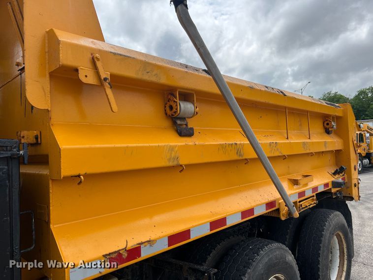 image for item DL4279 2009 International WorkStar 7400  dump truck