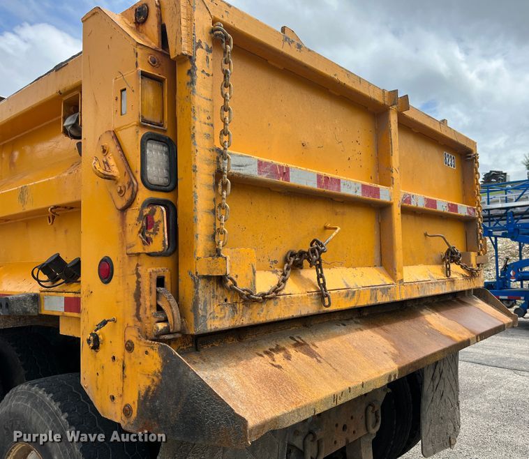 image for item DL4279 2009 International WorkStar 7400  dump truck