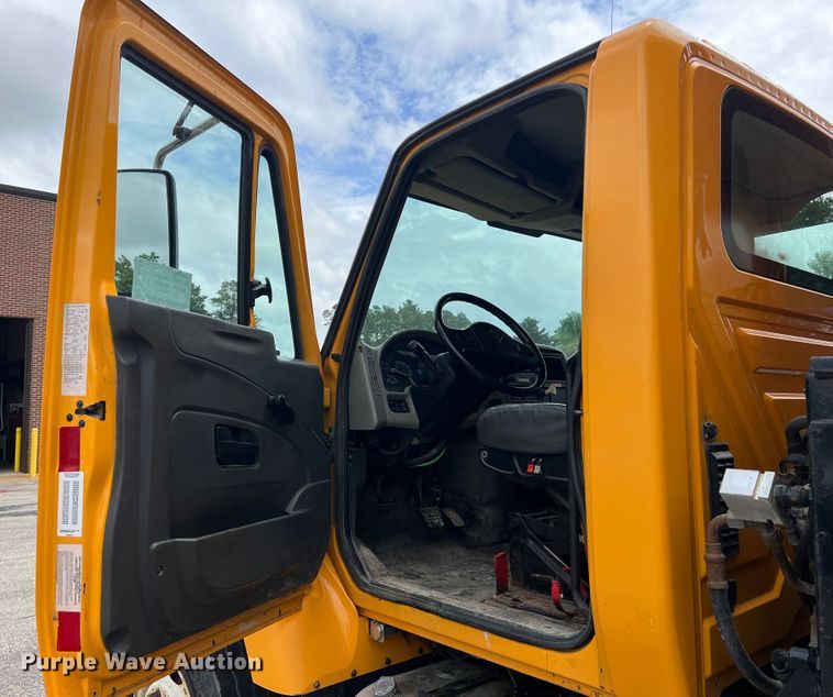 image for item DL4279 2009 International WorkStar 7400  dump truck