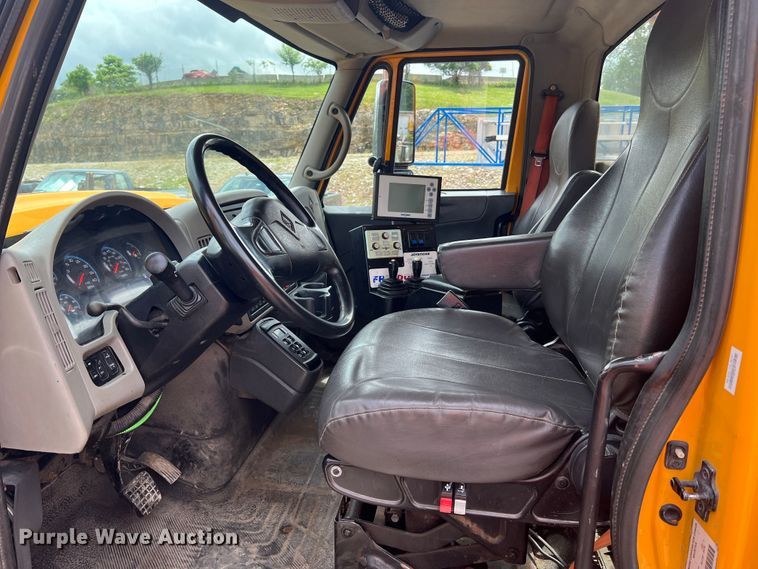 image for item DL4279 2009 International WorkStar 7400  dump truck