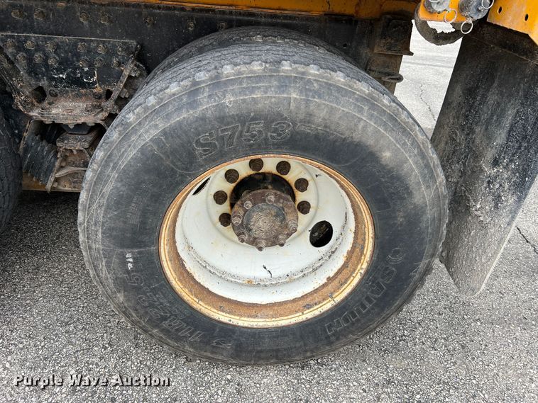 image for item DL4279 2009 International WorkStar 7400  dump truck