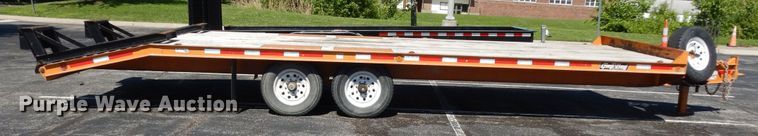 image for item DN1555 2002 Redi Haul  equipment trailer