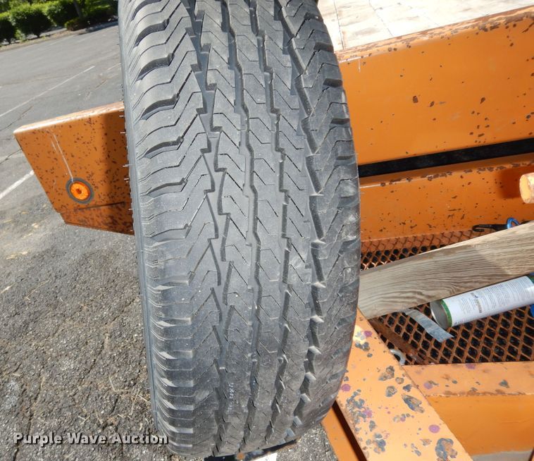 image for item DN1555 2002 Redi Haul  equipment trailer