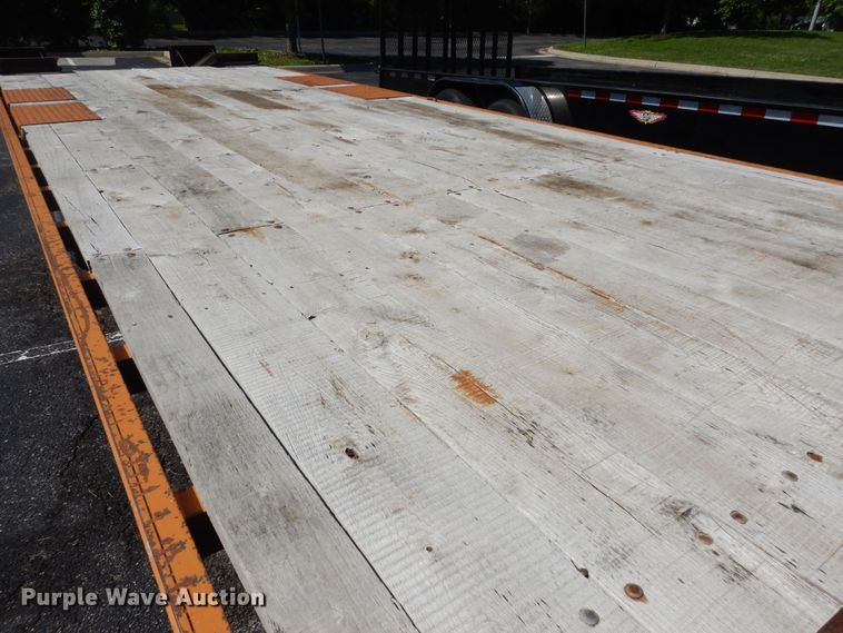 image for item DN1555 2002 Redi Haul  equipment trailer
