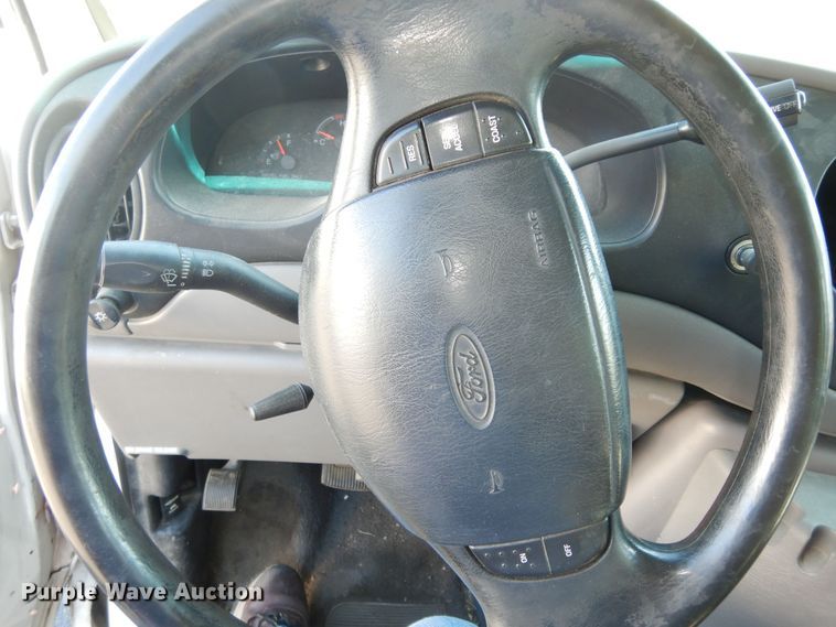 image for item DN1557 2000 Ford E350 XL Super Duty  van