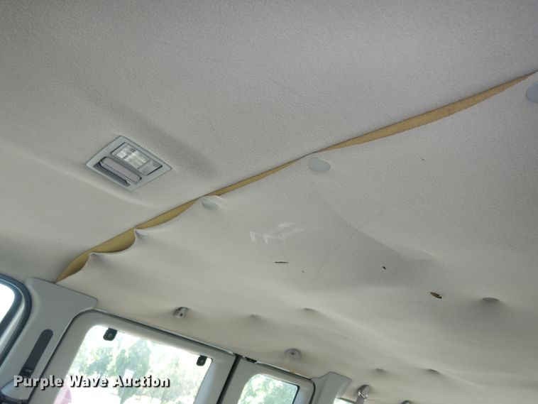 image for item DN1557 2000 Ford E350 XL Super Duty  van