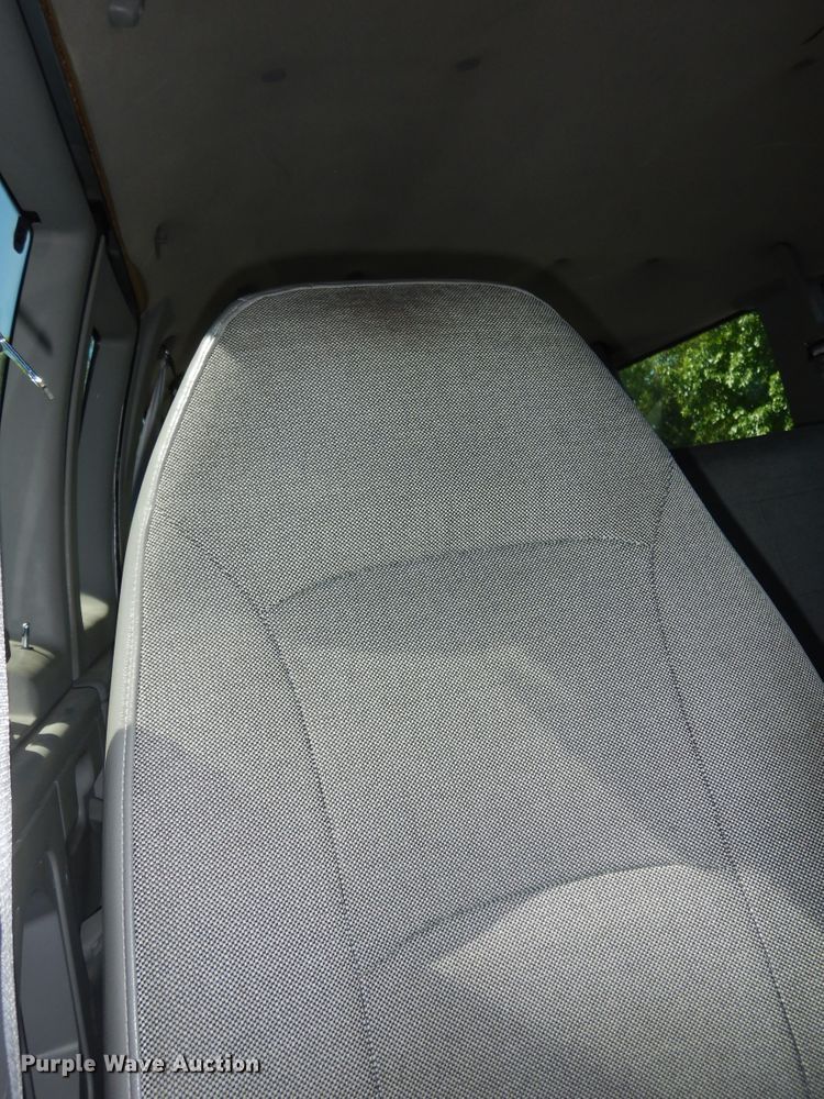image for item DN1557 2000 Ford E350 XL Super Duty  van