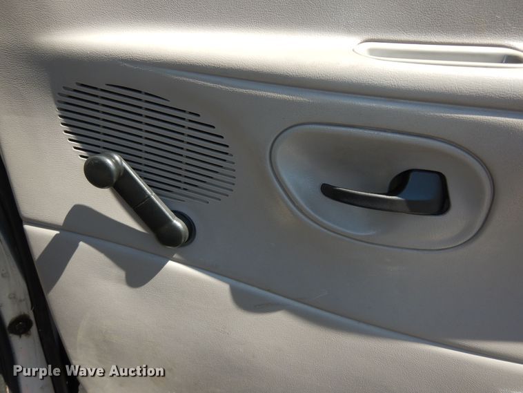 image for item DN1557 2000 Ford E350 XL Super Duty  van