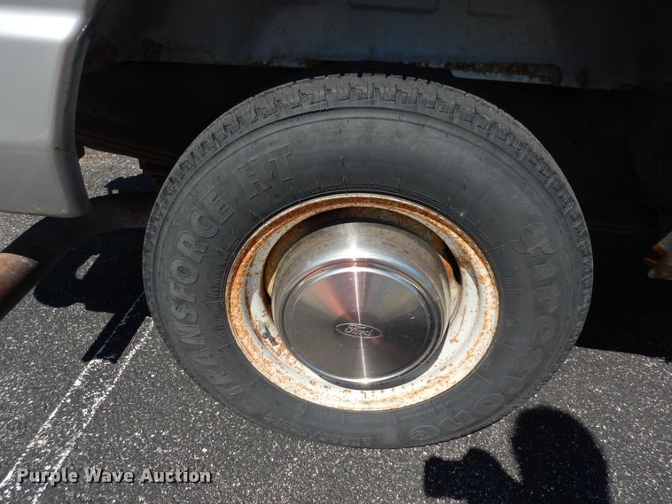 image for item DN1557 2000 Ford E350 XL Super Duty  van