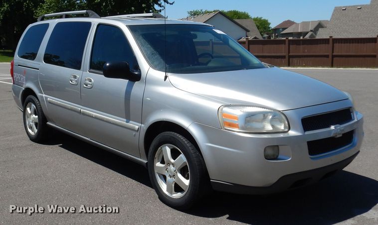image for item DN1558 2008 Chevrolet Uplander LT  van