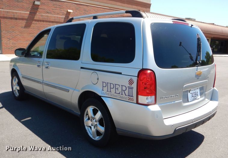image for item DN1558 2008 Chevrolet Uplander LT  van