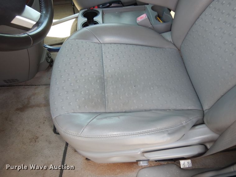 image for item DN1558 2008 Chevrolet Uplander LT  van
