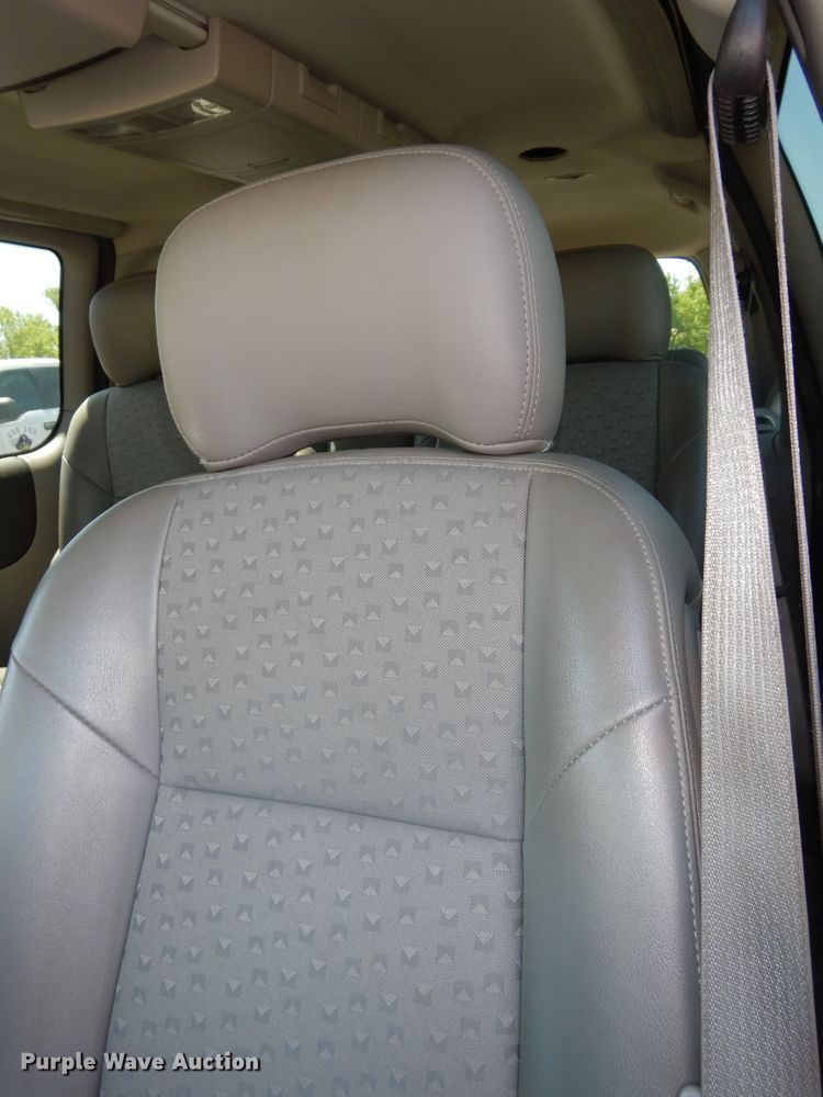 image for item DN1558 2008 Chevrolet Uplander LT  van