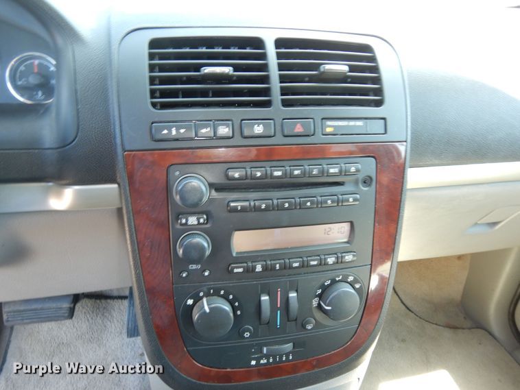 image for item DN1558 2008 Chevrolet Uplander LT  van