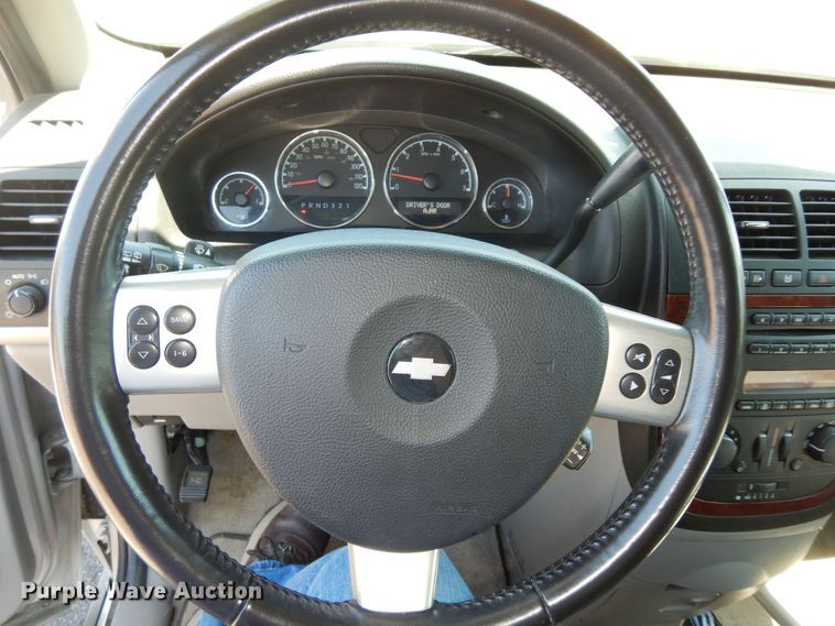 image for item DN1558 2008 Chevrolet Uplander LT  van