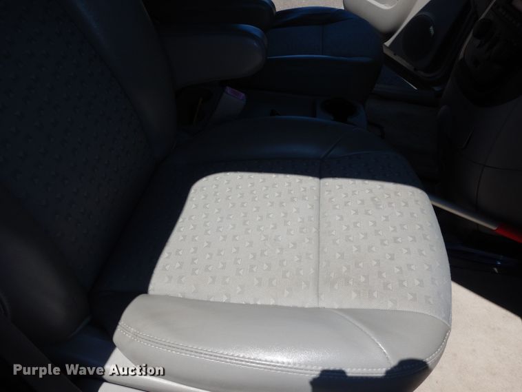 image for item DN1558 2008 Chevrolet Uplander LT  van
