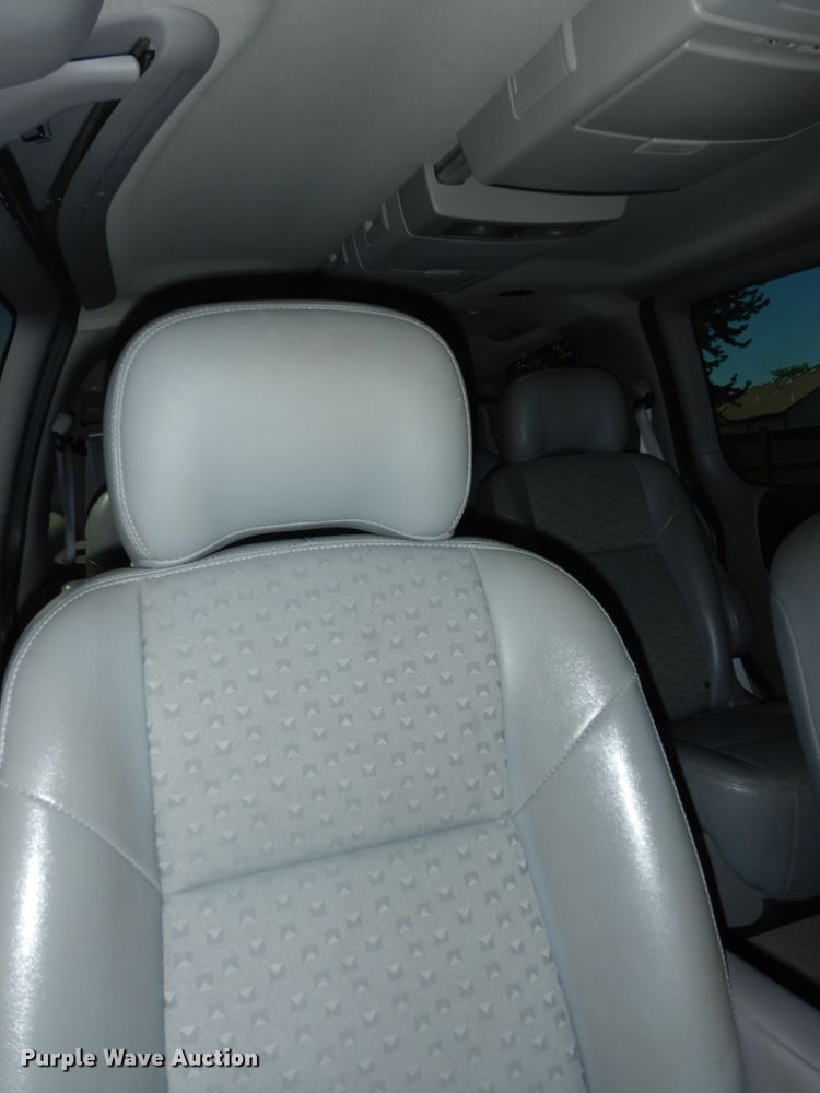 image for item DN1558 2008 Chevrolet Uplander LT  van