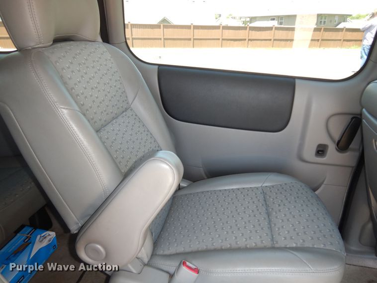 image for item DN1558 2008 Chevrolet Uplander LT  van
