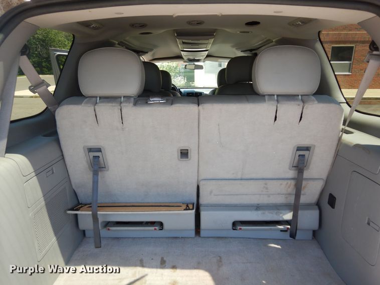 image for item DN1558 2008 Chevrolet Uplander LT  van
