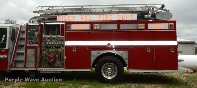image for item DN1560 1989 Federal Eone  ladder fire truck