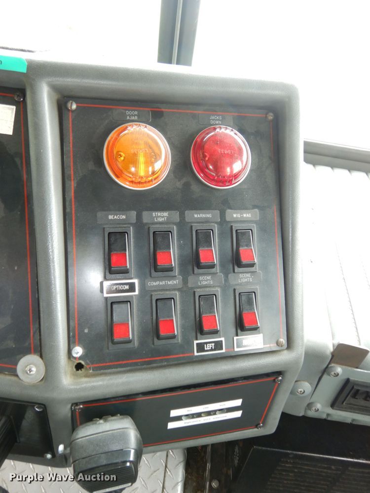 image for item DN1560 1989 Federal Eone  ladder fire truck