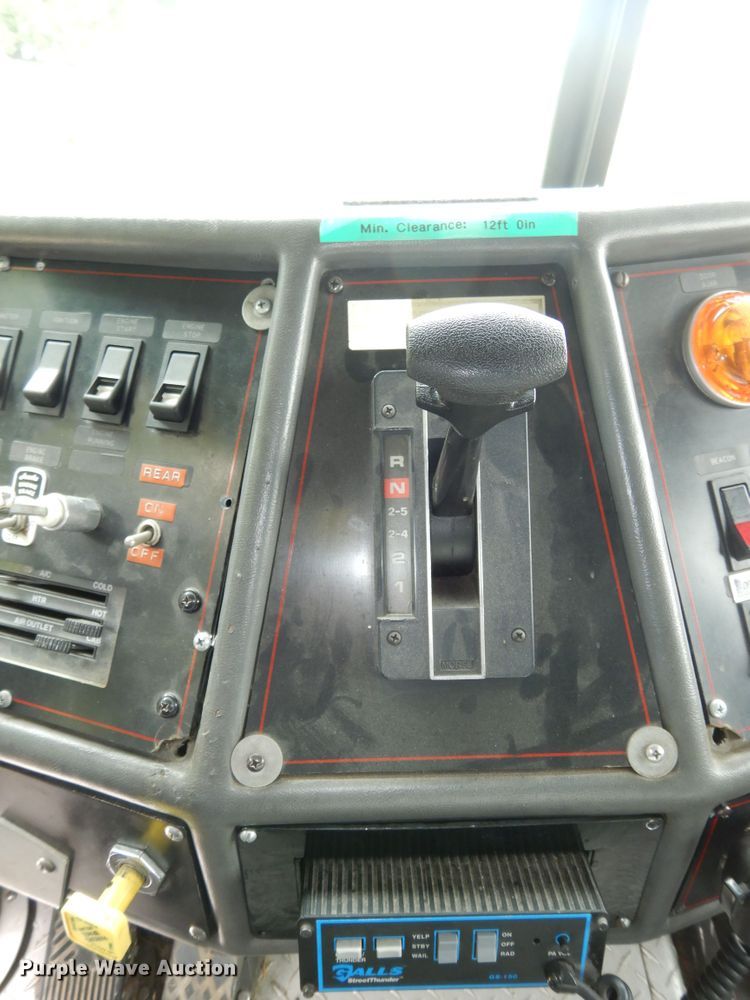 image for item DN1560 1989 Federal Eone  ladder fire truck