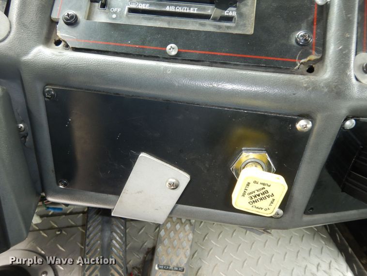 image for item DN1560 1989 Federal Eone  ladder fire truck