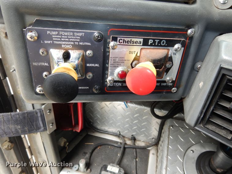 image for item DN1560 1989 Federal Eone  ladder fire truck