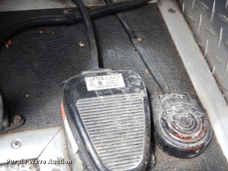 image for item DN1560 1989 Federal Eone  ladder fire truck