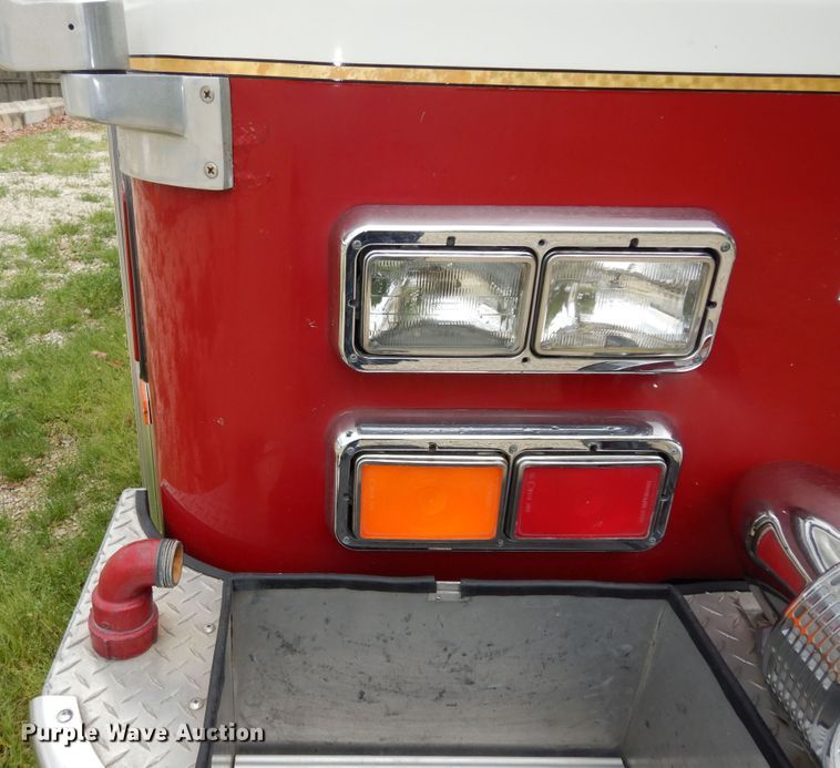 image for item DN1560 1989 Federal Eone  ladder fire truck