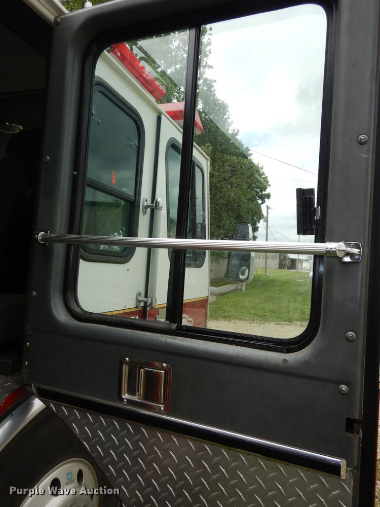 image for item DN1560 1989 Federal Eone  ladder fire truck